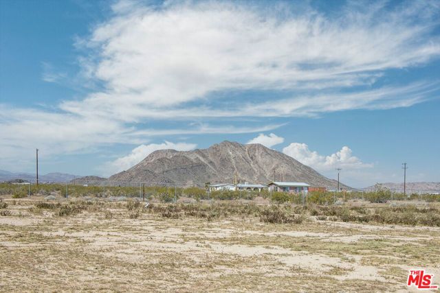 60777 Adele Avenue, Landers, CA 92285