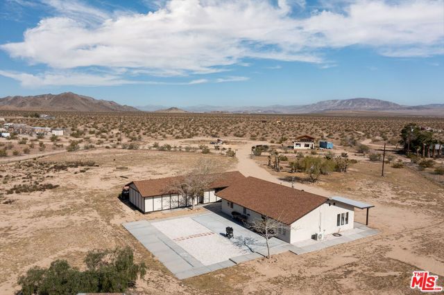 60777 Adele Avenue, Landers, CA 92285