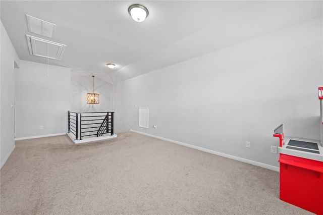 207 Dogvane CIR W, Kyle, TX 78640