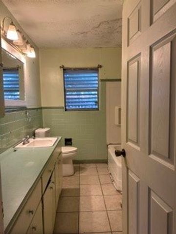 5805 Shamrock Dr, Corpus Christi, TX 78412
