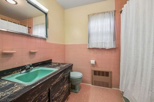 54 Briarhill Rd, Cedar Grove Twp., NJ 07009