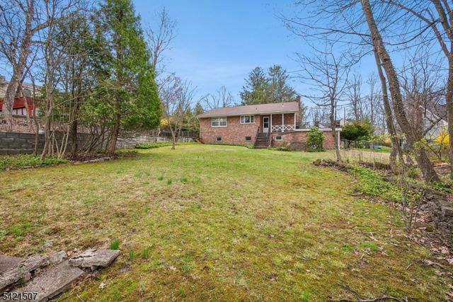 54 Briarhill Rd, Cedar Grove Twp., NJ 07009