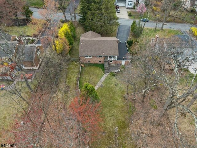 54 Briarhill Rd, Cedar Grove Twp., NJ 07009