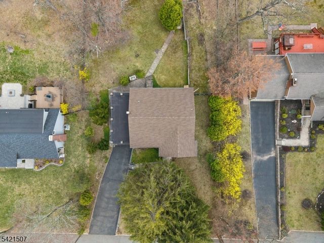 54 Briarhill Rd, Cedar Grove Twp., NJ 07009