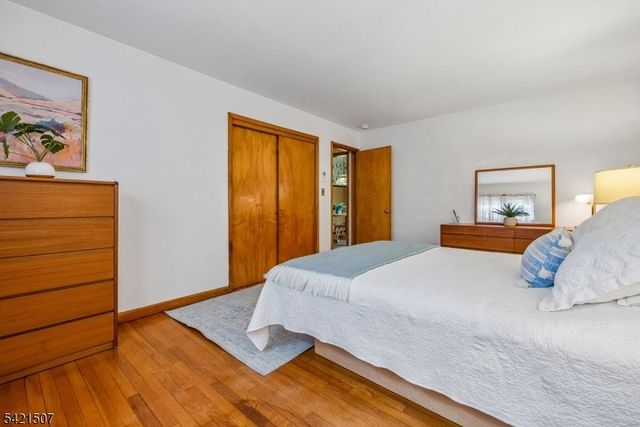 54 Briarhill Rd, Cedar Grove Twp., NJ 07009