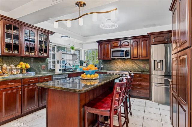 4537 Ellenita Avenue, Tarzana, CA 91356