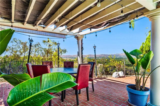 4537 Ellenita Avenue, Tarzana, CA 91356