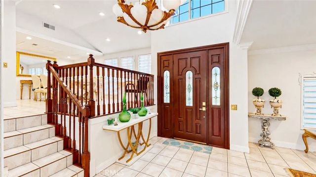4537 Ellenita Avenue, Tarzana, CA 91356