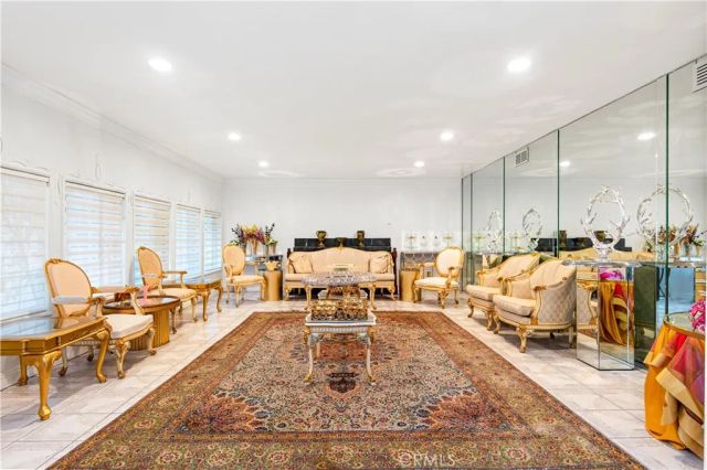 4537 Ellenita Avenue, Tarzana, CA 91356