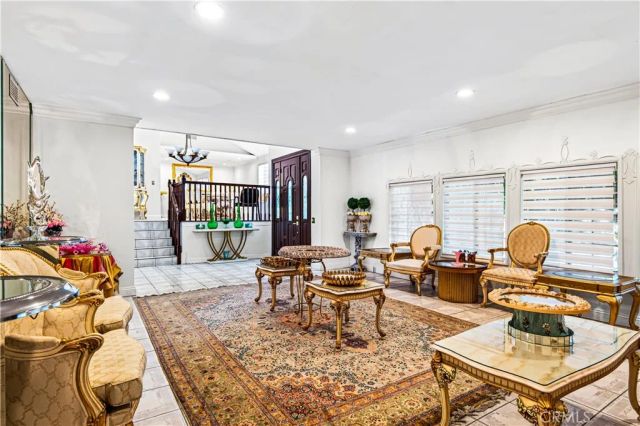 4537 Ellenita Avenue, Tarzana, CA 91356