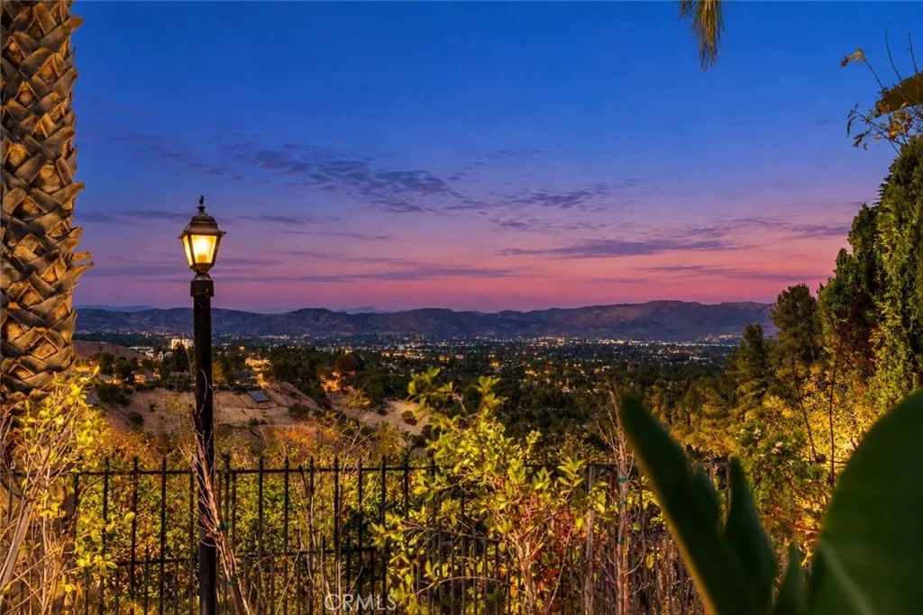 4537 Ellenita Avenue, Tarzana, CA 91356
