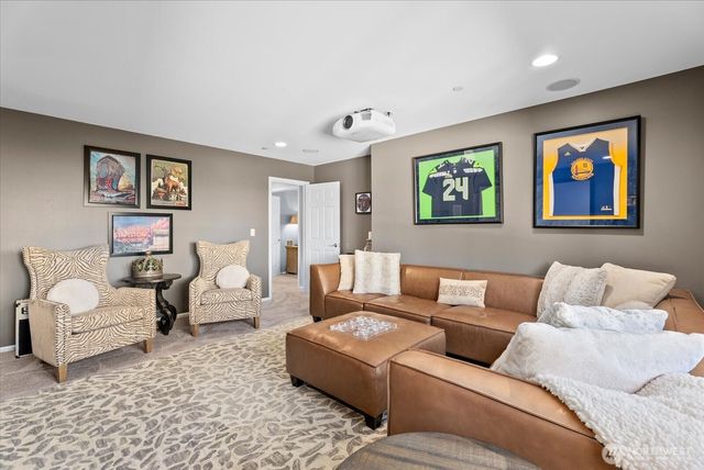 8907 NE 152nd Place, Bothell, WA 98011