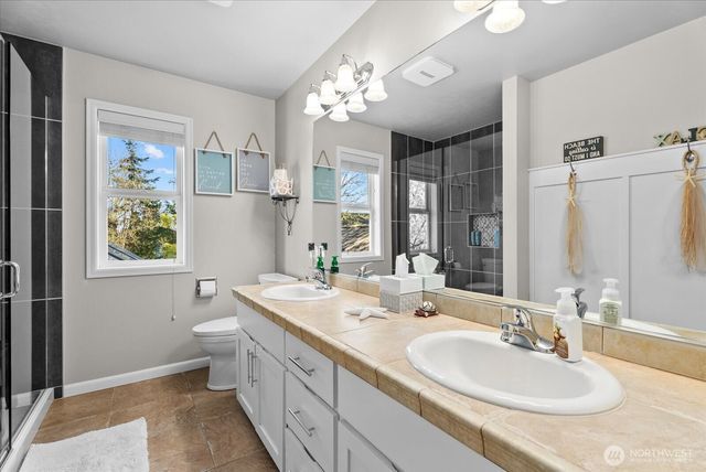 8907 NE 152nd Place, Bothell, WA 98011