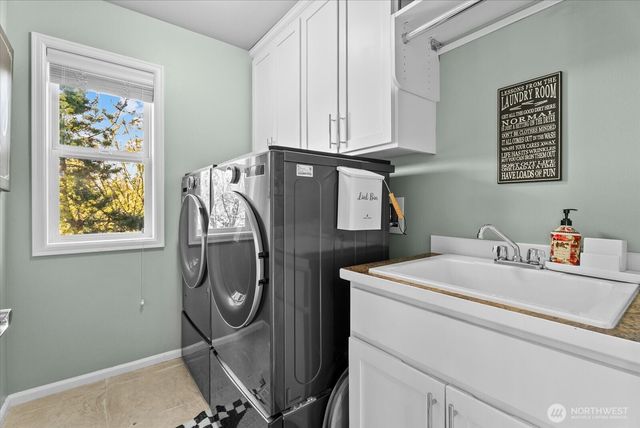 8907 NE 152nd Place, Bothell, WA 98011