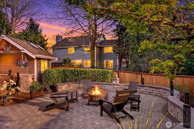 8907 NE 152nd Place, Bothell, WA 98011