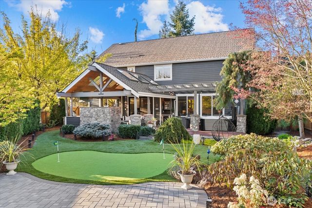 8907 NE 152nd Place, Bothell, WA 98011