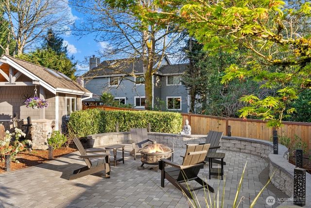 8907 NE 152nd Place, Bothell, WA 98011