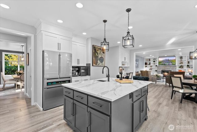 8907 NE 152nd Place, Bothell, WA 98011