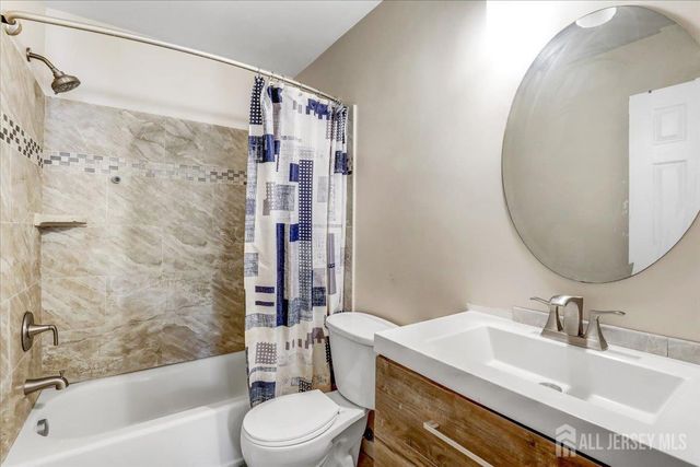 19 W Byrnes Lane, Sayreville, NJ 08872