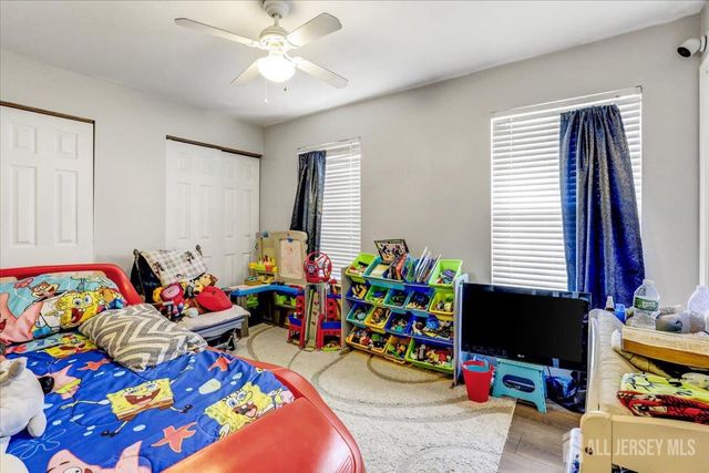 19 W Byrnes Lane, Sayreville, NJ 08872