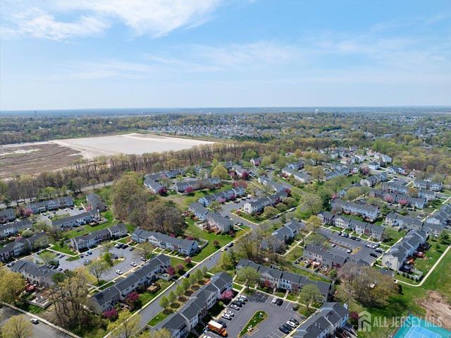 19 W Byrnes Lane, Sayreville, NJ 08872