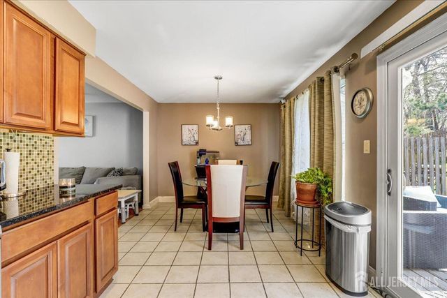 19 W Byrnes Lane, Sayreville, NJ 08872