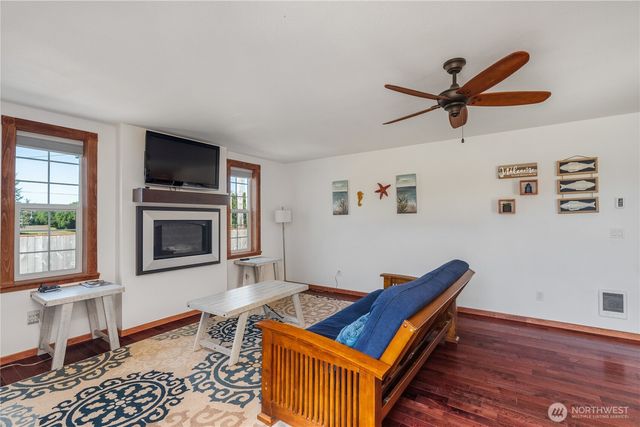 554 Ocean Shores Boulevard NW, Ocean Shores, WA 98569