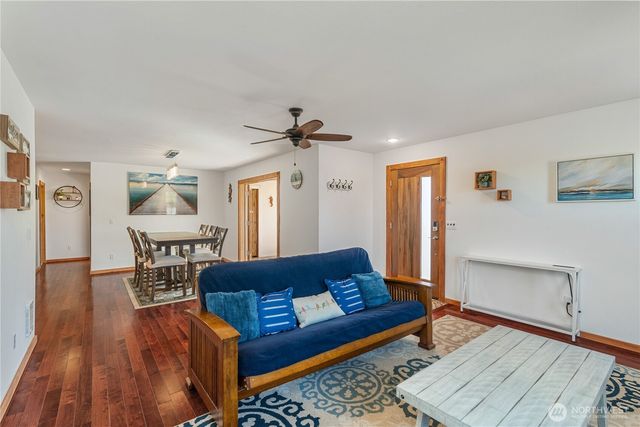 554 Ocean Shores Boulevard NW, Ocean Shores, WA 98569