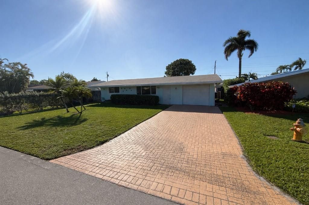 7860 NW 12th Street, Pembroke Pines, FL 33024