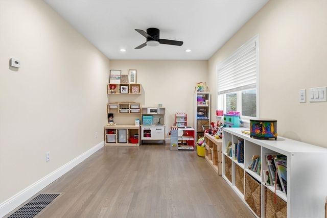 25 Clearwater Rd, Brookline, MA 02467