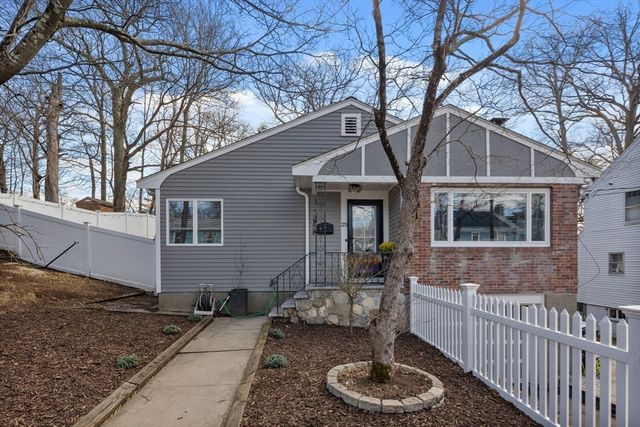 25 Clearwater Rd, Brookline, MA 02467