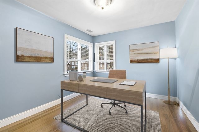 25 Clearwater Rd, Brookline, MA 02467