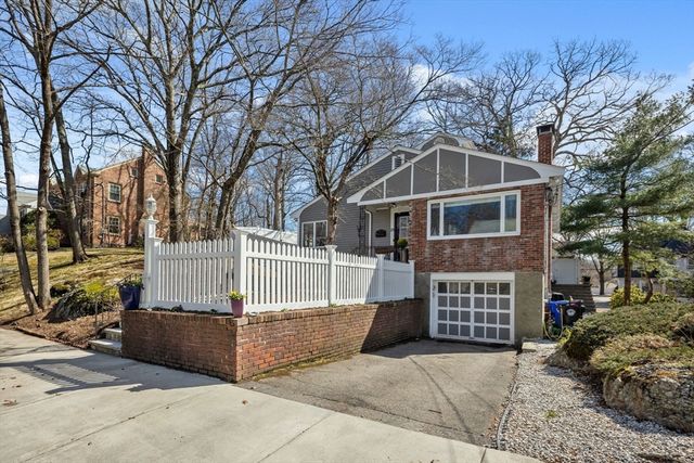 25 Clearwater Rd, Brookline, MA 02467