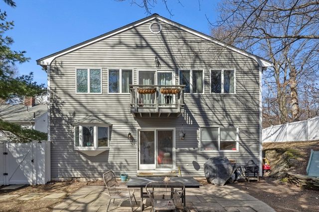 25 Clearwater Rd, Brookline, MA 02467
