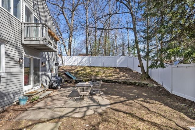 25 Clearwater Rd, Brookline, MA 02467