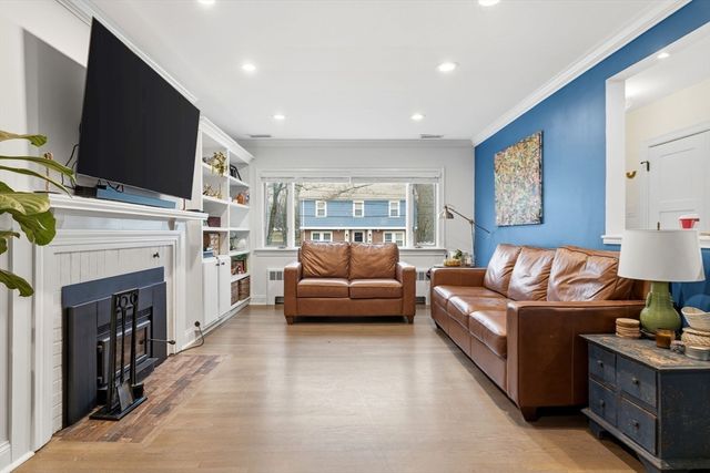 25 Clearwater Rd, Brookline, MA 02467