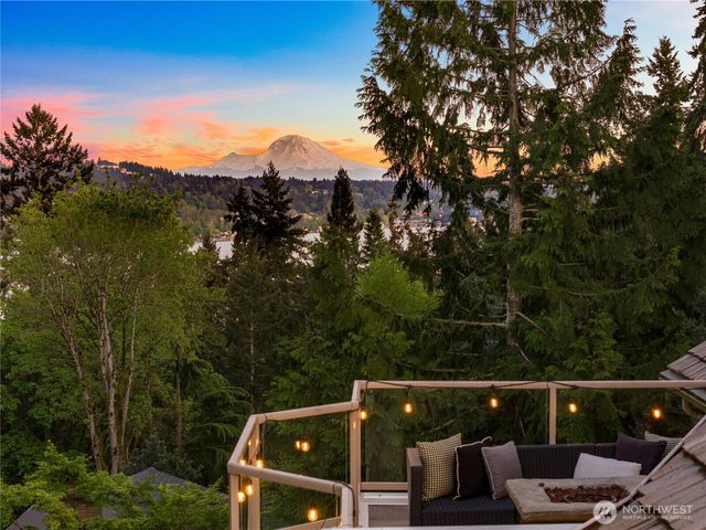 4290 Shoreclub Drive, Mercer Island, WA 98040