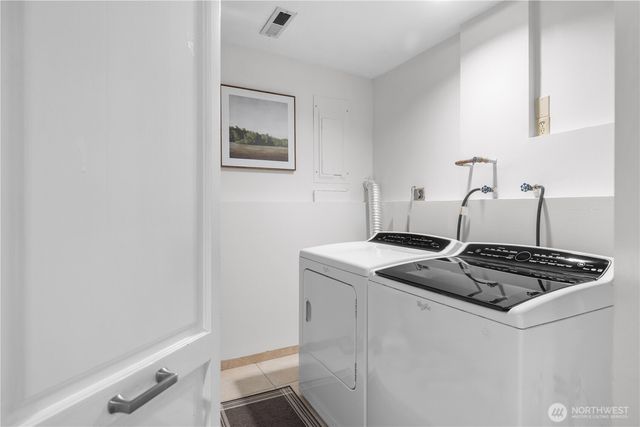 4290 Shoreclub Drive, Mercer Island, WA 98040