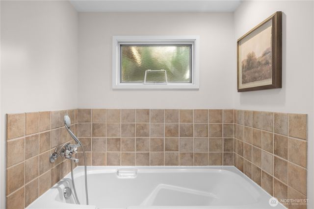 4290 Shoreclub Drive, Mercer Island, WA 98040