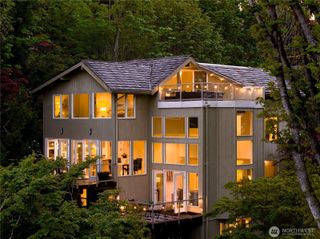 4290 Shoreclub Drive, Mercer Island, WA 98040