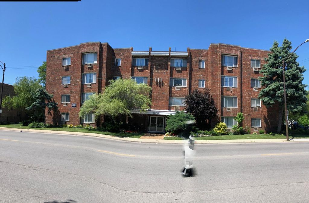 6300 W Irving Park Road 202, Chicago, IL 60634
