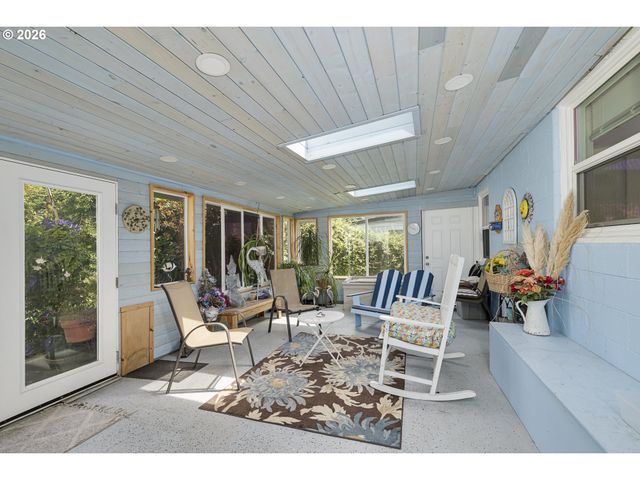 9009 N BRISTOL Ave, Portland, OR 97203
