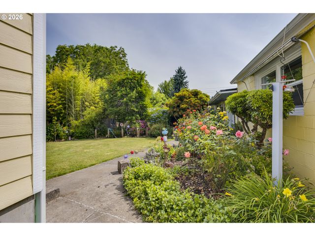 9009 N BRISTOL Ave, Portland, OR 97203