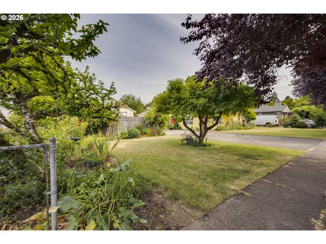 9009 N BRISTOL Ave, Portland, OR 97203