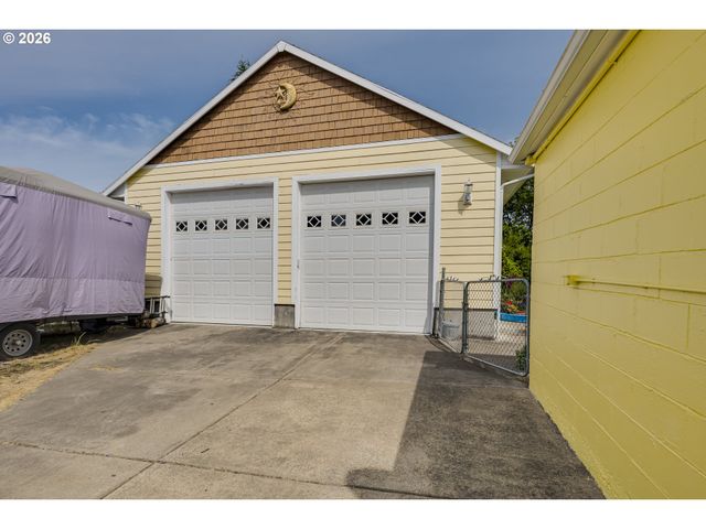 9009 N BRISTOL Ave, Portland, OR 97203