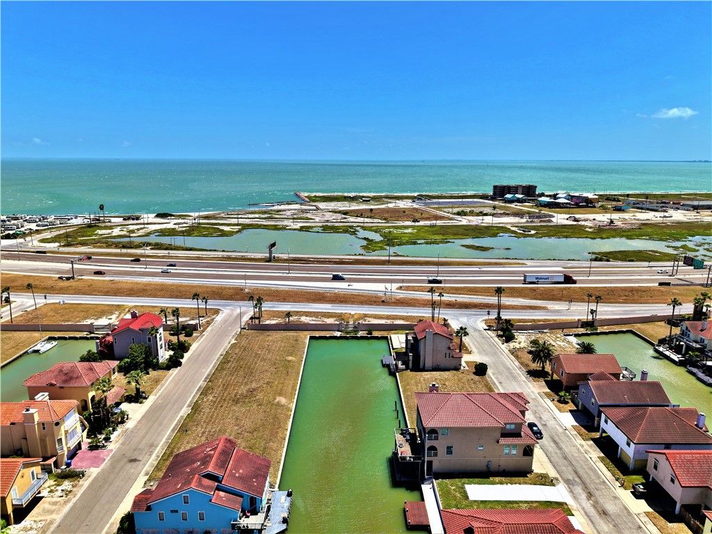 717 Imperial Harbor, Corpus Christi, TX 78402 — photo 3