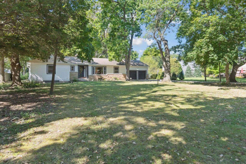 8306 42nd AVENUE, Kenosha, WI 53142