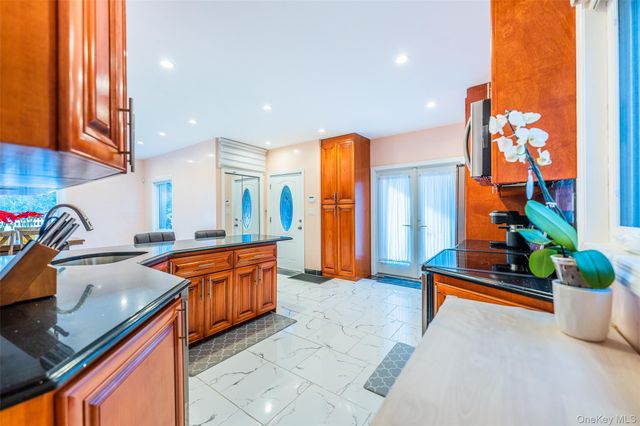 10825 Union Turnpike, Forest Hills, NY 11375