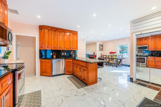 10825 Union Turnpike, Forest Hills, NY 11375