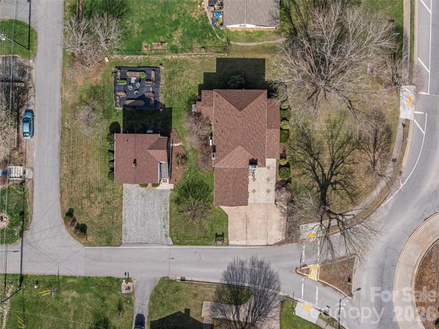 20 Zemery Lane, Waynesville, NC 28786